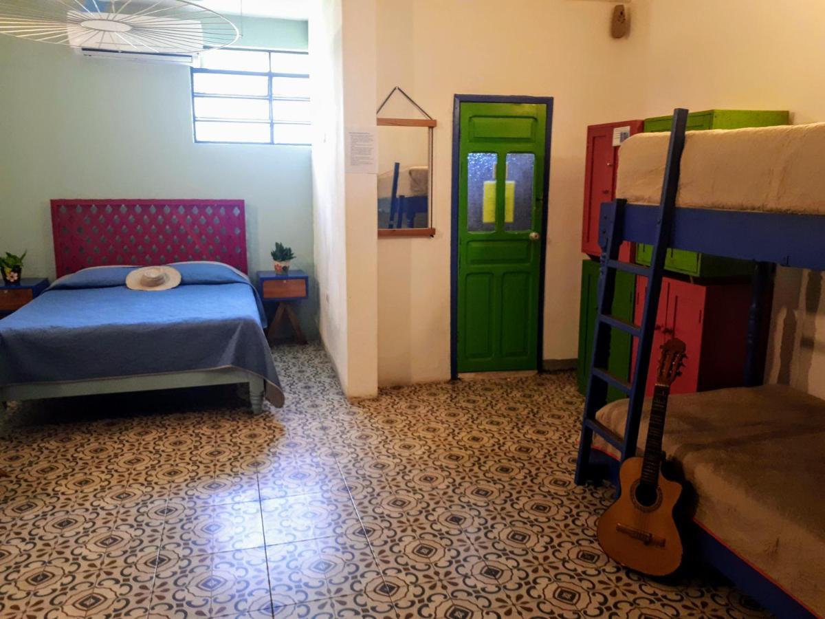 Hostel Candelaria Valladolid  Eksteriør bilde