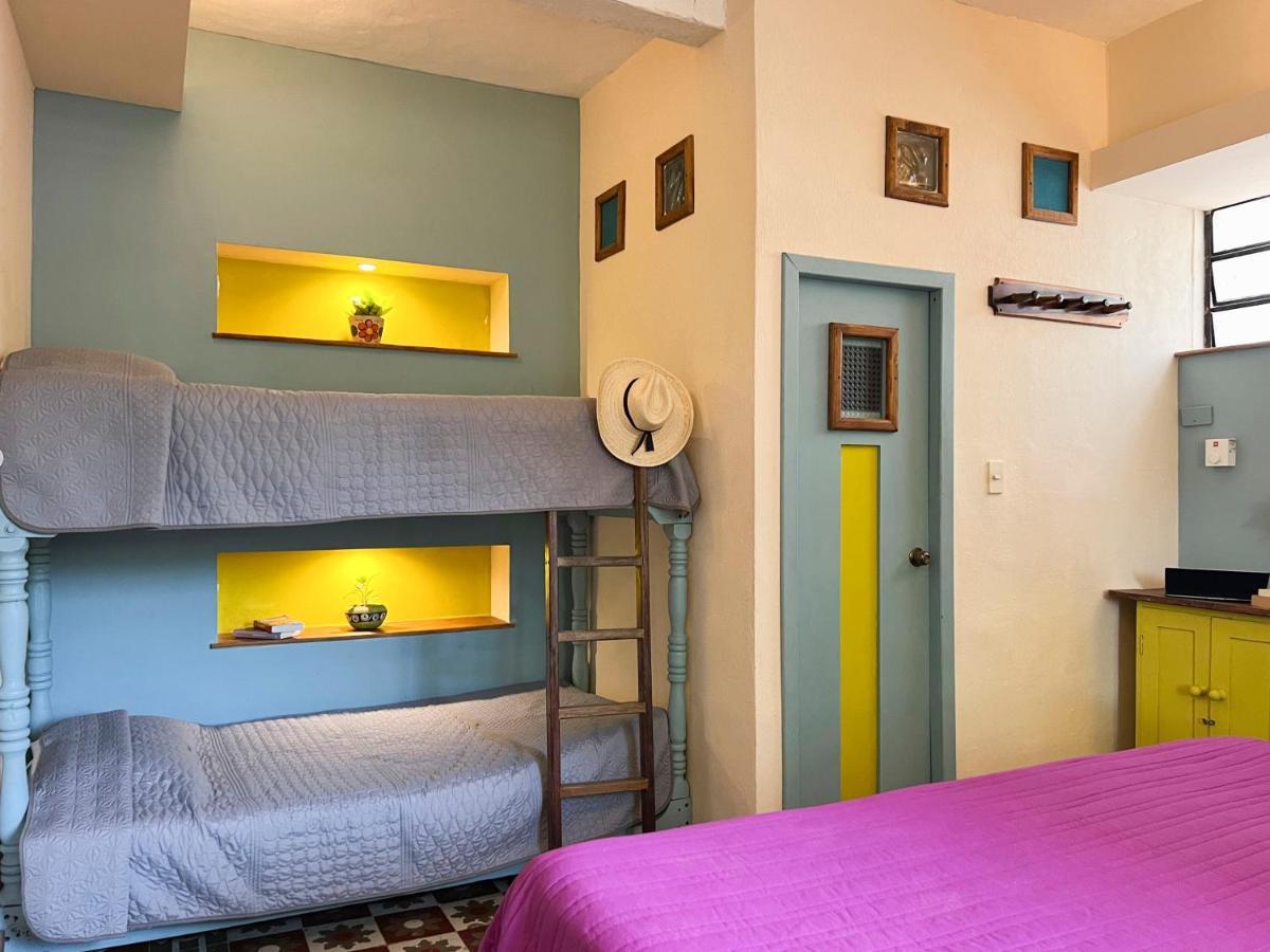 Hostel Candelaria Valladolid  Eksteriør bilde