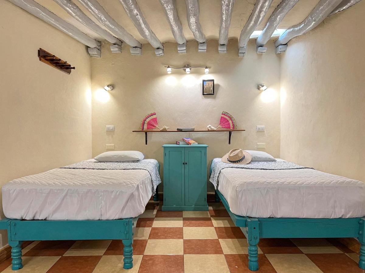 Hostel Candelaria Valladolid  Eksteriør bilde