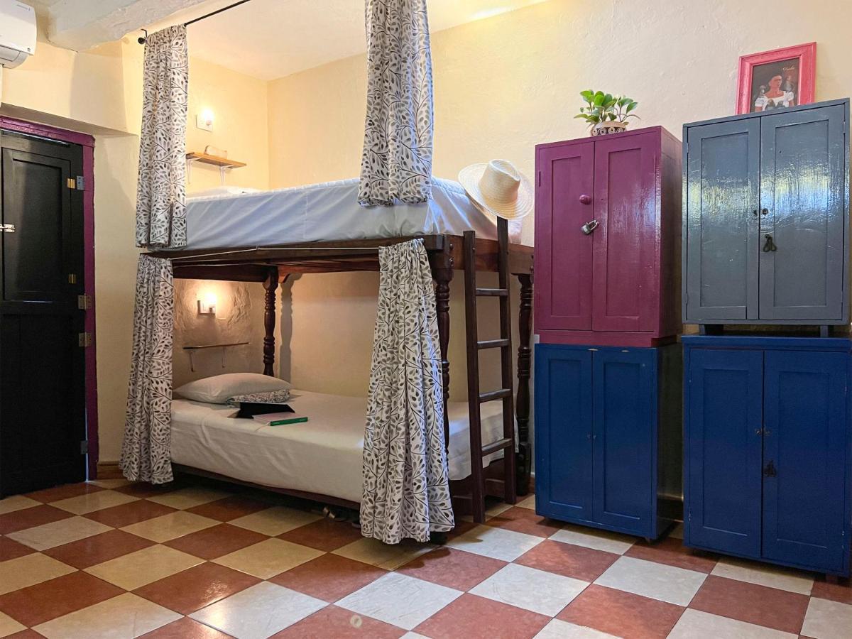 Hostel Candelaria Valladolid  Eksteriør bilde