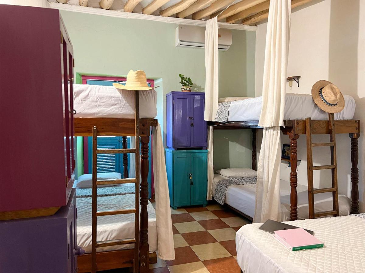 Hostel Candelaria Valladolid  Eksteriør bilde