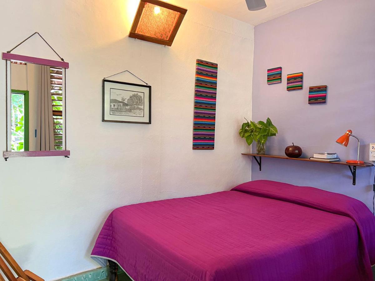 Hostel Candelaria Valladolid  Eksteriør bilde