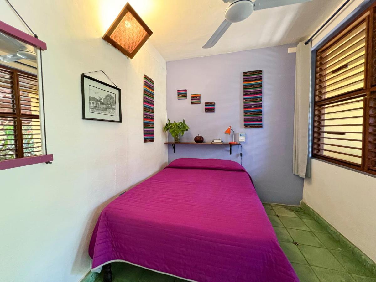 Hostel Candelaria Valladolid  Eksteriør bilde