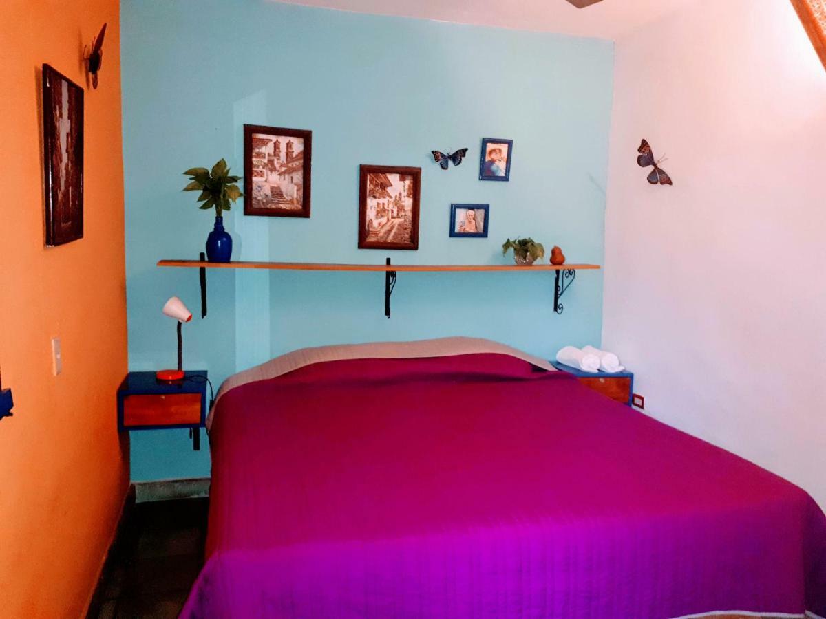 Hostel Candelaria Valladolid  Eksteriør bilde